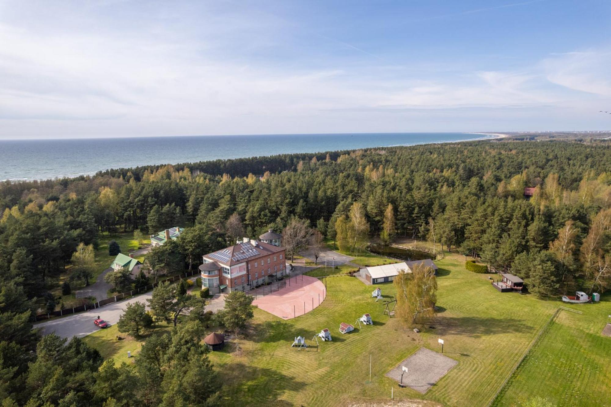 Roze Village Jurnieka Ligzda Pērkone Kültér fotó